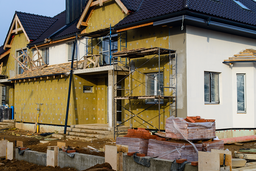 Thermal insulation outside the walls of a 100 m2 house